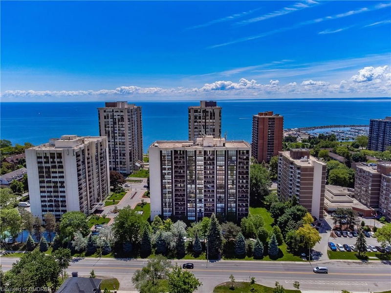 2185 Marine Drive #1402, Oakville, Ontario (MLS 40651110)