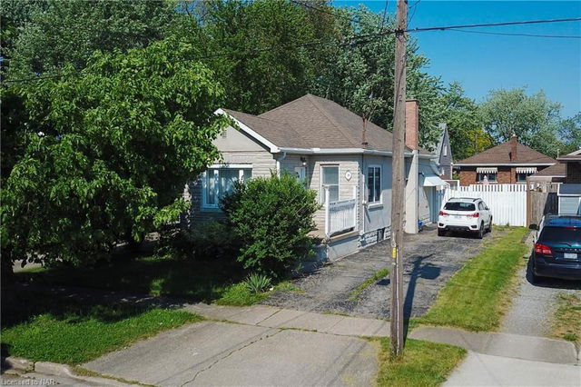 34 Lyons Avenue
