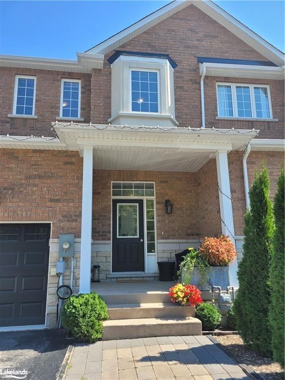 11 Farwell Avenue