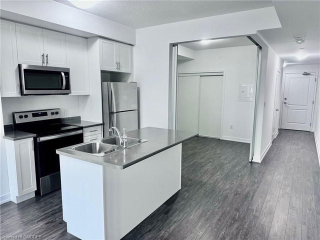 429 - 450 Dundas Street