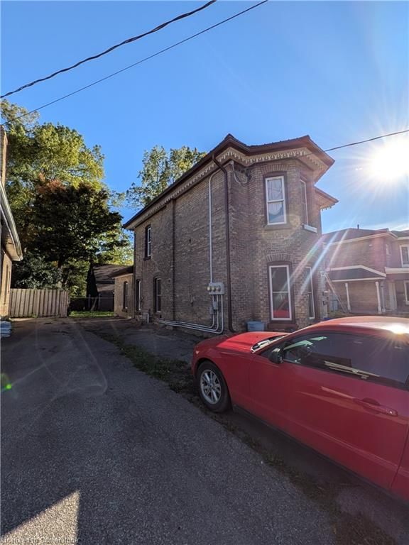 Multi-3 Unit for sale at 43 Port Street, Brantford, Eagle Place East, N3S 1Y3 - MLS: 40659327