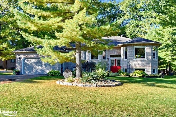 4 Pauline Place, Wasaga Beach, Ontario (MLS 40659385)