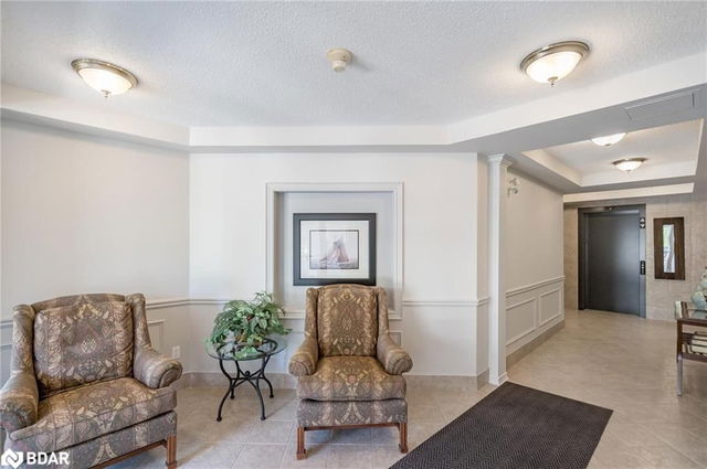 307 - 375 Lakebreeze Drive