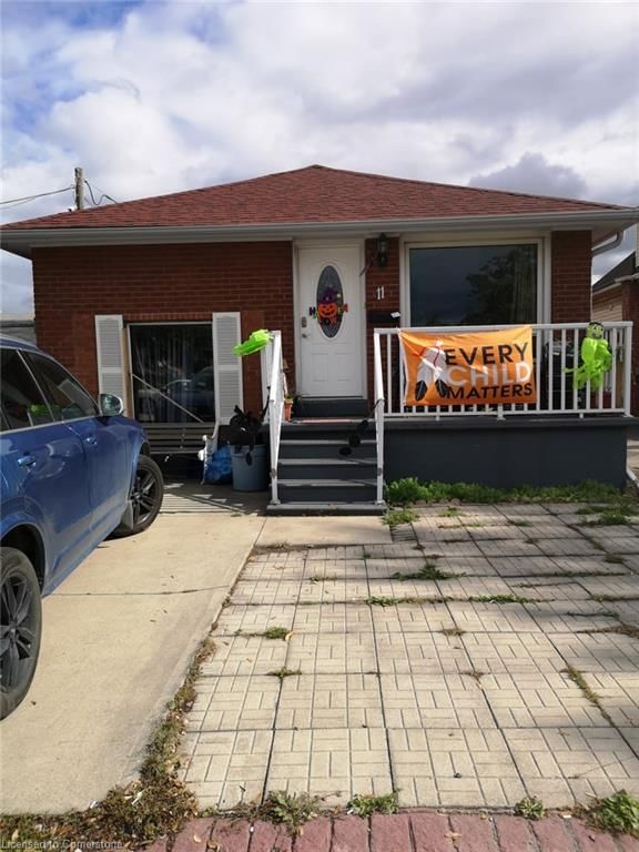 Single Family Residence for sale at 11 Parkdale Avenue, Hamilton, Bartonville/Glenview, L8H 1B1 - MLS: 40663449