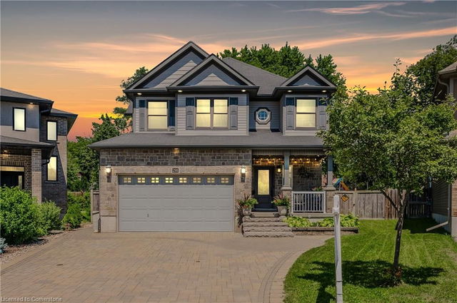298 Tagge Crescent