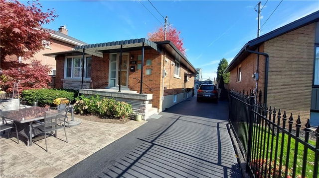 Lower - 213 Garside Avenue
