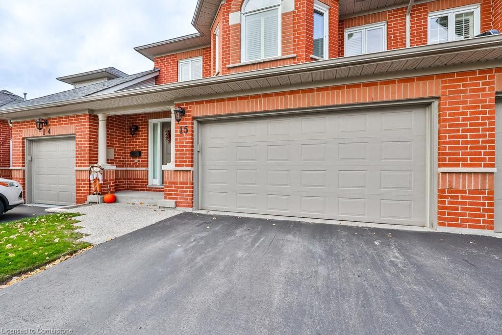 Row/Townhouse sold at 15-2165 Country Club Drive, Burlington, Millcroft, L7M 4H4 - MLS: 40670474