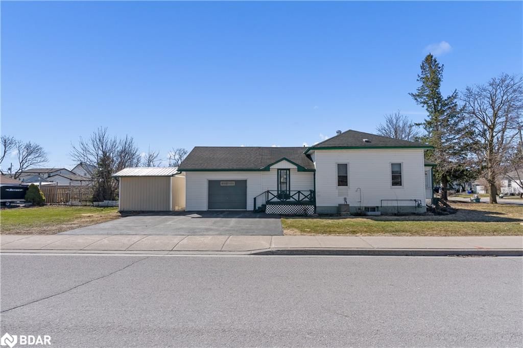 Single Family Residence sold at 72 Cambridge Street, Lindsay, Lindsay (Town), K9V 3C5 - MLS: 40670723