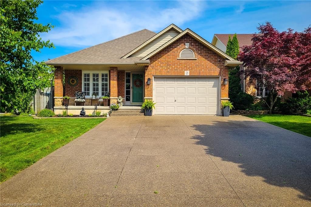 Single Family Residence for sale at 2 Hampshire Place, Stoney Creek, Leckie Park/Highland, L8J 3W9 - MLS: 40671972