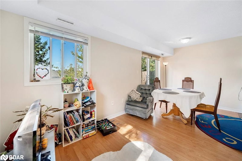 52 - 239 Ferndale Drive S