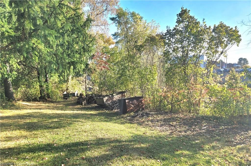 Single Family Residence sold at 111 Riverbank Drive, Cambridge, Maple Grove, Riverbank, Royal Oak, N3H 4R6 - MLS: 40673139