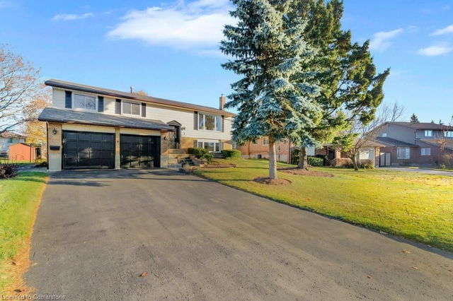 7 Phoebe Crescent