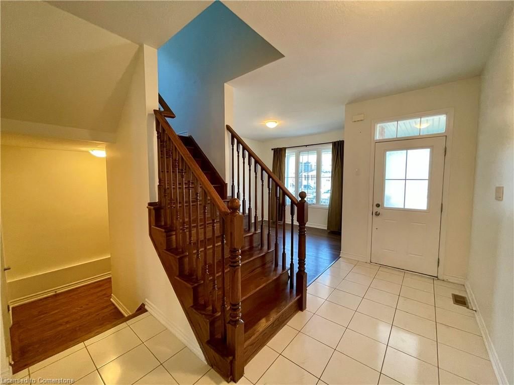 Single Family Residence leased at 18 Forest Grove Lane, Kitchener, Huron Park, N2R 0G3 - MLS: 40677750