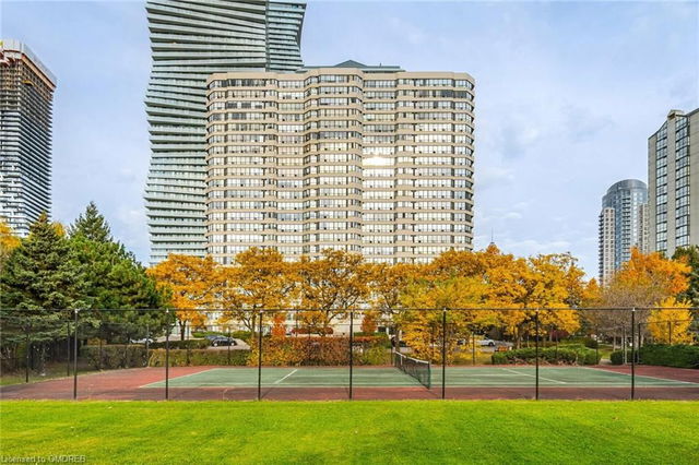 1004 - 400 Webb Drive