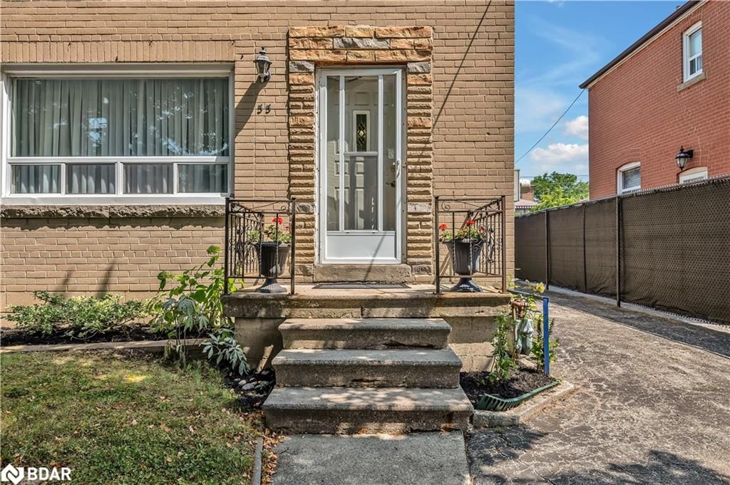 Single Family Residence sold at 55 Laurel Avenue, Toronto, Kennedy Park, M1K 3J4 - MLS: 40680969