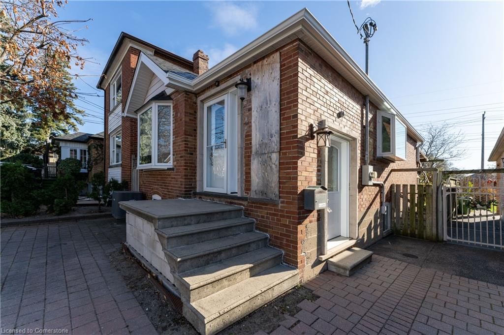 Single Family Residence sold at 25 Foxwell Street, Toronto, Rockcliffe-Smythe, M6N 1Y9 - MLS: 40681363