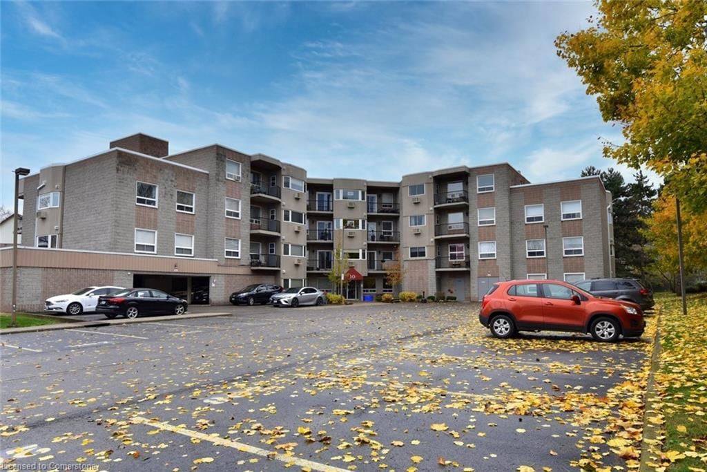 Condo/Apt Unit sold at 402-10 John Street, Grimsby, Grimsby East (542), L3M 1X5 - MLS: 40681592