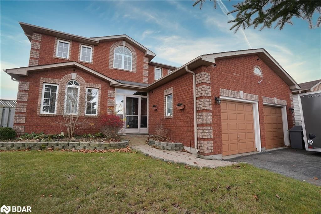 Single Family Residence sold at 1 Farmstead Crescent, Barrie, Holly, L4N 8S3 - MLS: 40681605