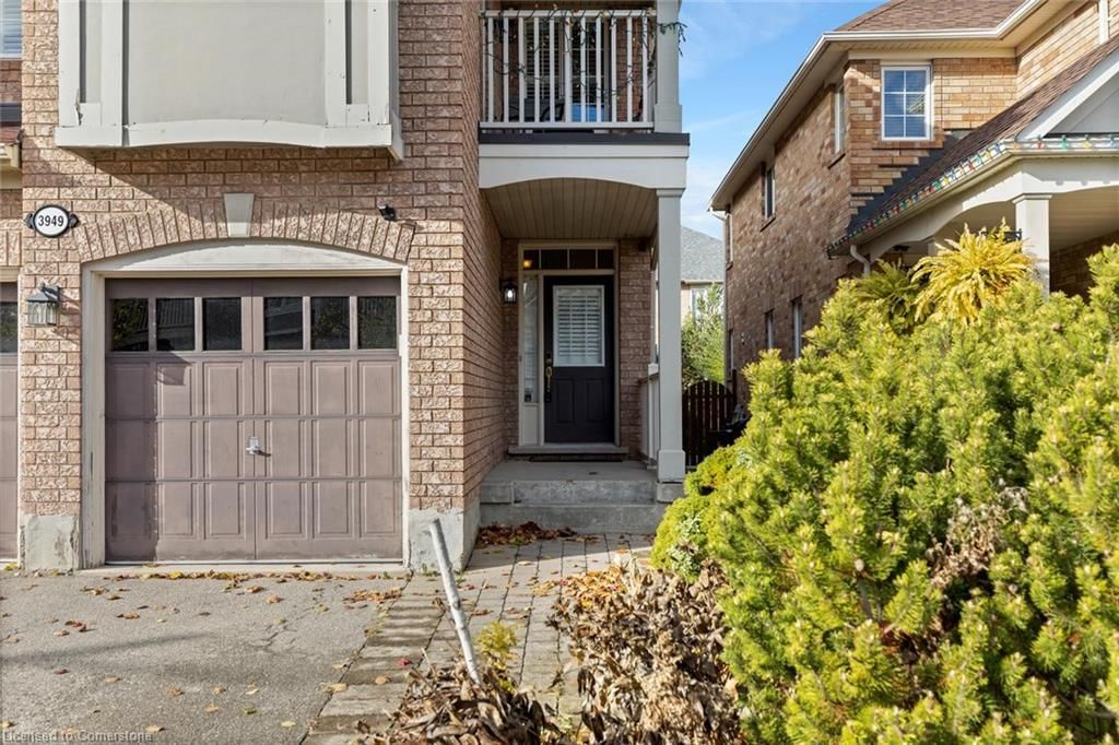 Single Family Residence for sale at 3949 Mayla Drive, Mississauga, Churchill Meadows, L5M 7Y9 - MLS: 40681851