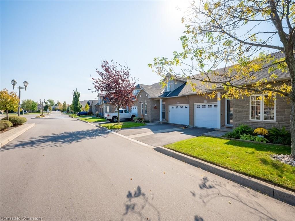 Row/Townhouse sold at 32 Abbotsford Trail, Hamilton, Rural Glanbrook, L9B 2X8 - MLS: 40682226