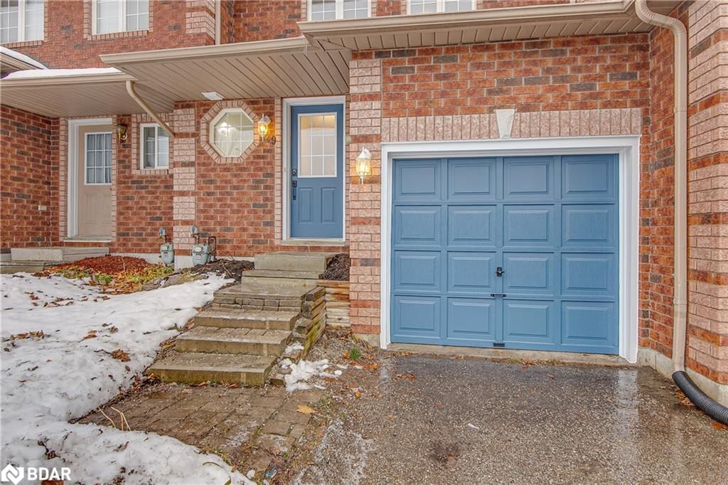 Row/Townhouse sold at 29 Courtney Crescent, Barrie, Painswick, L4N 5S7 - MLS: 40683246