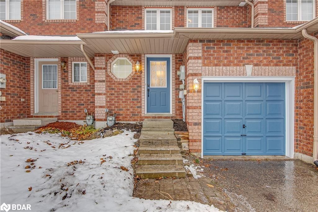 Row/Townhouse sold at 29 Courtney Crescent, Barrie, Painswick, L4N 5S7 - MLS: 40683246