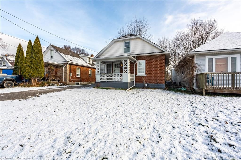 Single Family Residence for sale at 6584 Orchard Avenue, Niagara Falls, Dorchester, L2G 4H5 - MLS: 40684167