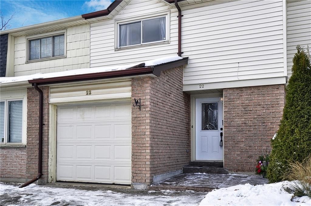 Row/Townhouse sold at 22 Westmount Mews, Cambridge, Westview, N1S 4J1 - MLS: 40684980