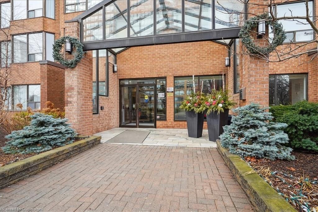 Condo/Apt Unit sold at 2010-1270 Maple Crossing Boulevard, Burlington, Maple, L7S 2J3 - MLS: 40685216