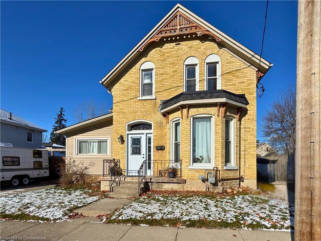 Single Family Residence for lease at UPPER-14 Serviss Street, Cambridge, Glenview, Lincoln, Oak, N1R 2N3 - MLS: 40685334