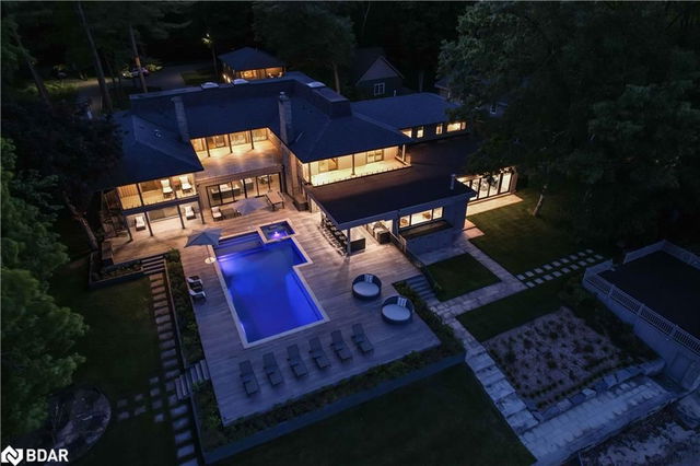 3211 Fleming Boulevard