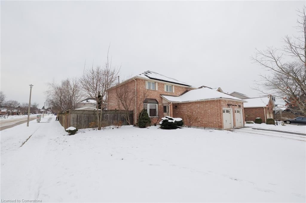 Single Family Residence for sale at 122 Cranston Avenue, Cambridge, Shades Mills, N1T 1J7 - MLS: 40686250