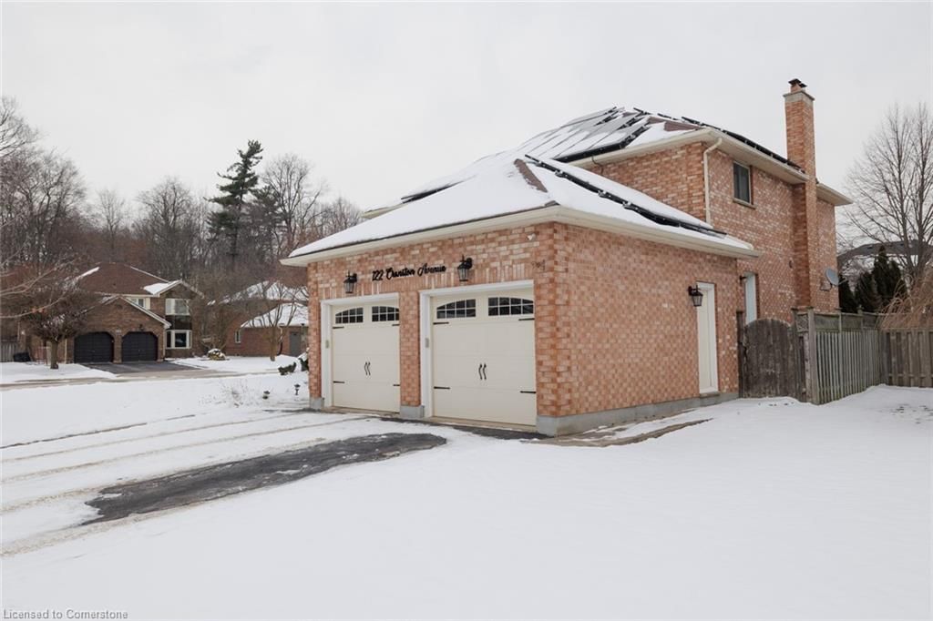 Single Family Residence for sale at 122 Cranston Avenue, Cambridge, Shades Mills, N1T 1J7 - MLS: 40686250