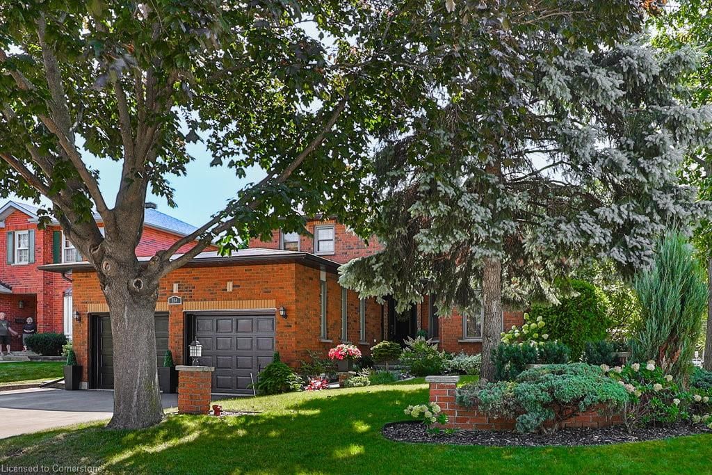 Single Family Residence for sale at 184 Warner Drive, Oakville, BR Bronte, L6L 6E7 - MLS: 40686577