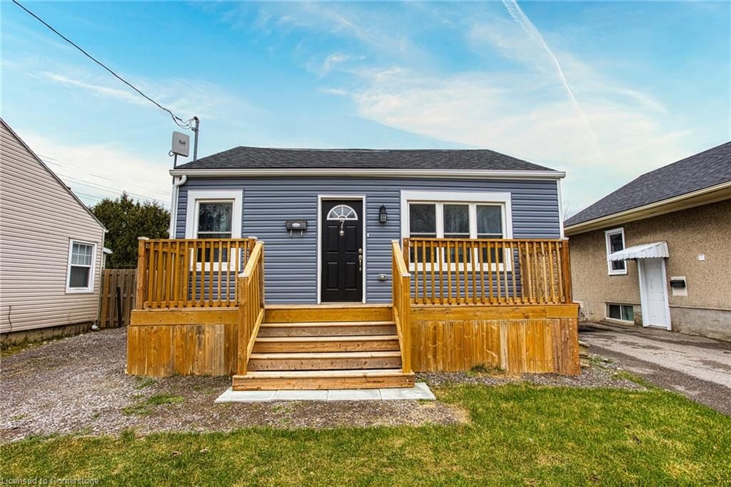 Single Family Residence for sale at 7 Sherbourne Street, St. Catharines, Facer, L2M 5P8 - MLS: 40686842