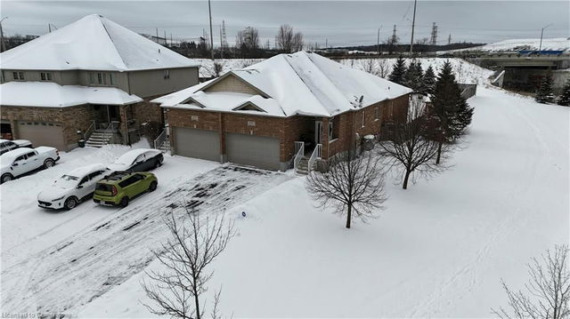 217 Huck Crescent