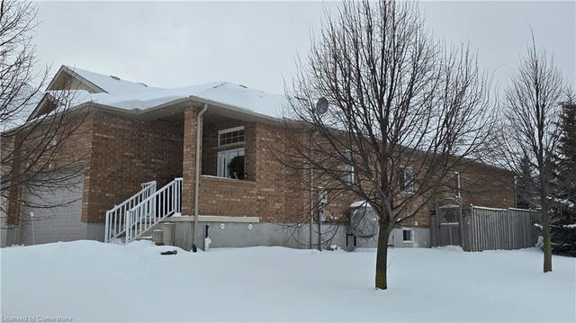 217 Huck Crescent