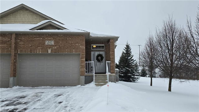 217 Huck Crescent