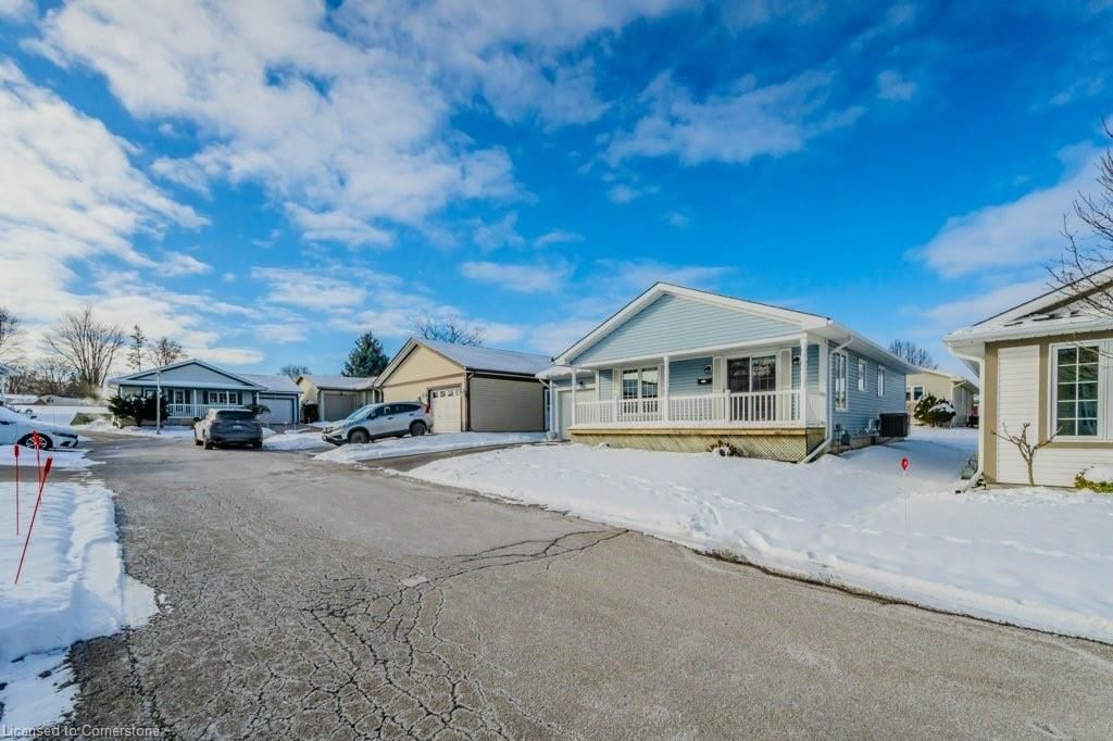 Single Family Residence sold at 192 Wesley Crescent, Waterloo, St Jacobs/Floradale/W.Montrose, N2J 4G8 - MLS: 40687582