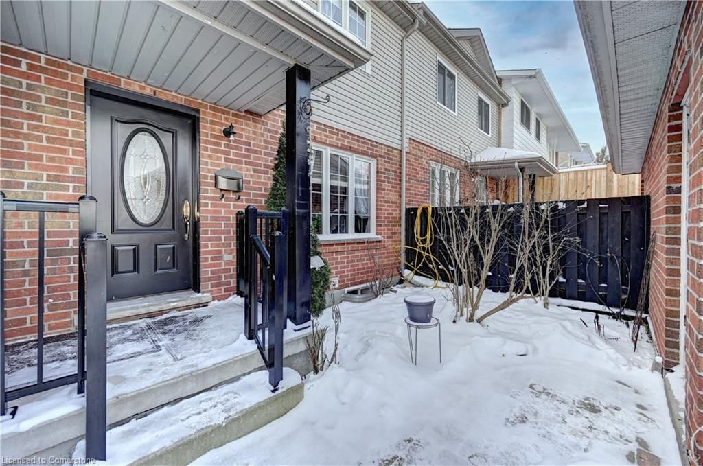 Row/Townhouse sold at 85 Ralgreen Crescent, Kitchener, Forest Hill, N2M 1V1 - MLS: 40688014