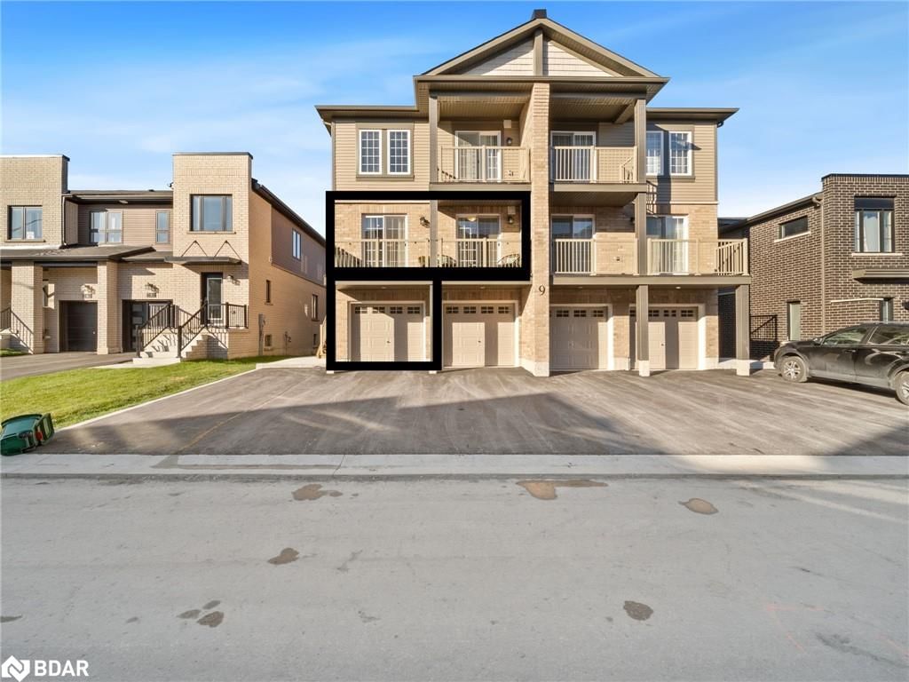 Condo/Apt Unit sold at 9 Hay Lane, Barrie, Innishore, L9J 0C2 - MLS: 40688314