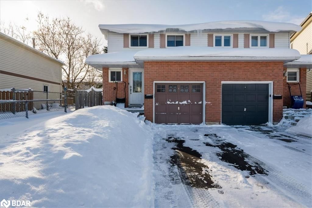 Single Family Residence sold at 59 Robin Court, Barrie, North, L4M 5L9 - MLS: 40688741