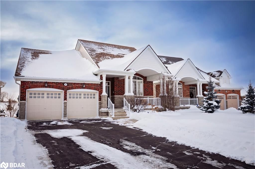 Single Family Residence for sale at 17 Logan Lane, Lindsay, Lindsay (Town), K9V 0L3 - MLS: 40689293