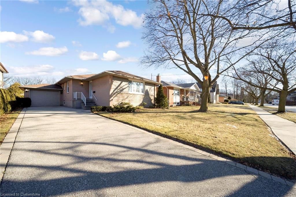 Single Family Residence sold at 15 Shadwick Drive, Etobicoke, Willowridge-Martingrove-Richview, M9R 2V6 - MLS: 40689360