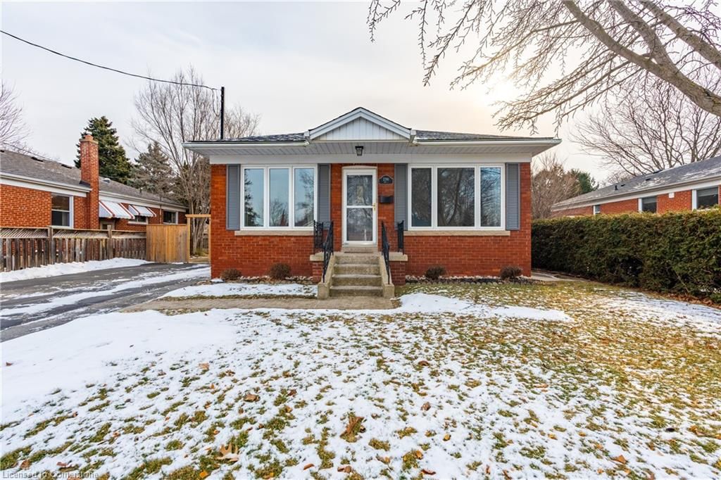 Single Family Residence for sale at 2290 Woodward Avenue, Burlington, Central, L7R 1T6 - MLS: 40689387