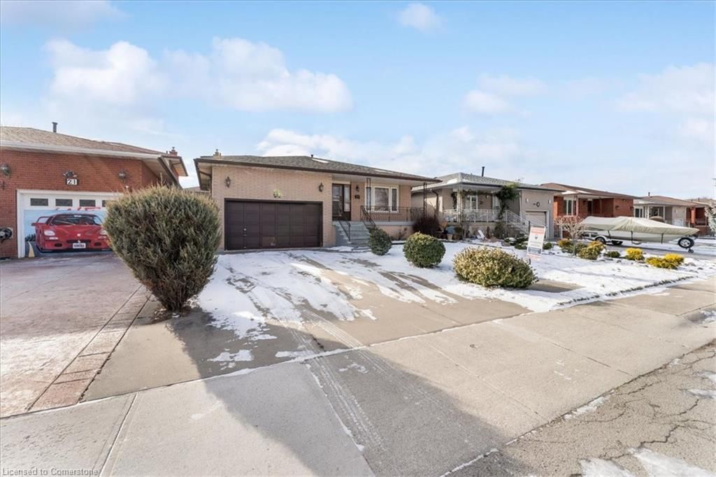 Single Family Residence for sale at 17 Colgate Court, Hamilton, Gilbert, L9C 6Z6 - MLS: 40689425