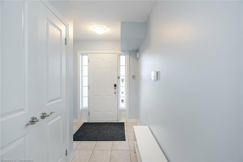 Row/Townhouse for sale at 2-2220 Queensway Drive, Burlington, Plains, L7R 0E7 - MLS: 40689499