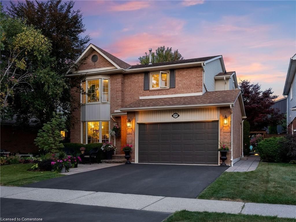 Single Family Residence for sale at 2079 Hunters Wood Drive, Burlington, Headon Forest, L7M 2T1 - MLS: 40689732