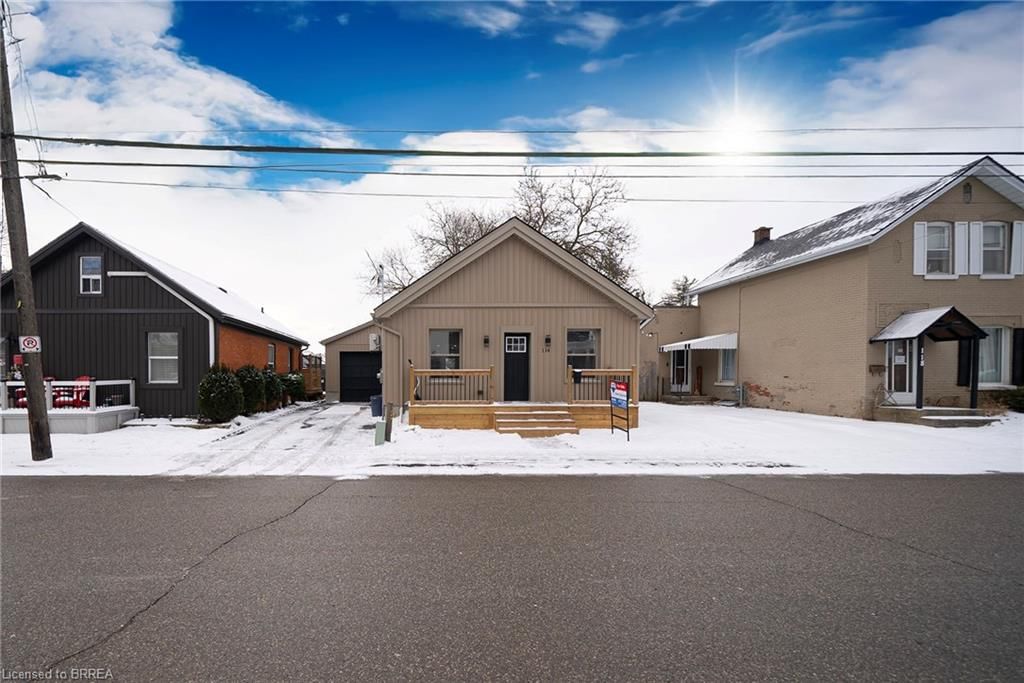 Single Family Residence for sale at 114 Spring Street, Brantford, Holmedale, N3T 4M7 - MLS: 40689829