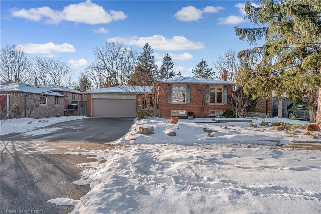 Single Family Residence sold at 15 Laurendale Avenue, Waterdown, Waterdown East, L8B 0B3 - MLS: 40689839